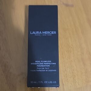 Laura Mercier Real Flawless Weightless Foundation, 2N2 Linen